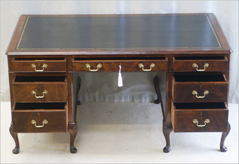 2051 Antique Mahogany Pedestal Desk Chippendale Style (4)